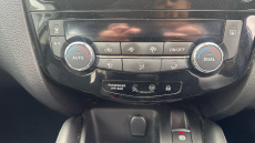 Nissan Qashqai 1.3 DiG-T Acenta Premium 5dr Petrol Hatchback